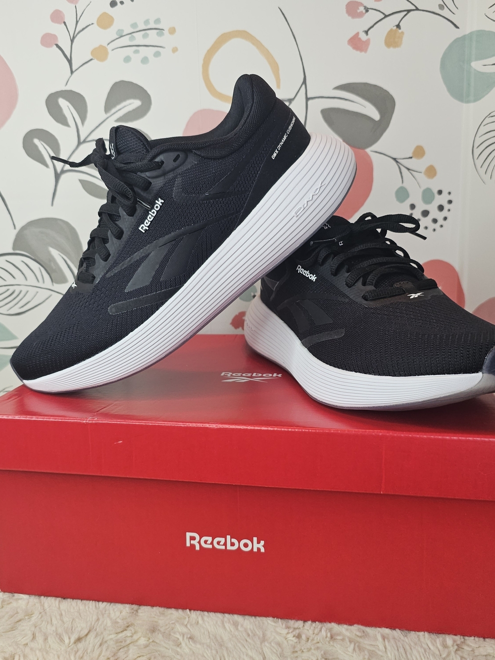 NWT Womens Reebok DMX Comfort Walking Sneaker 9 M